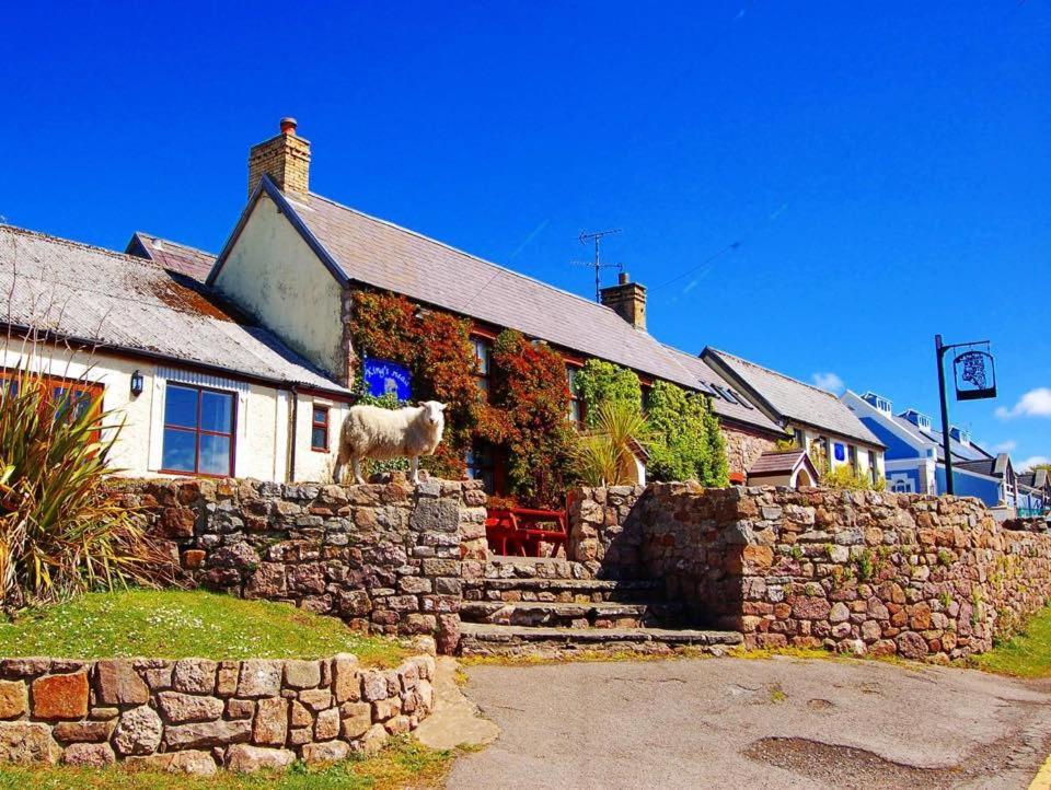 King'S Head Inn Llangennith Exterior photo